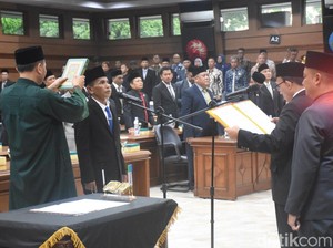 Aceng Resmi Dilantik Jadi Anggota DPRD Kota Tasikmalaya