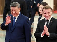 Potret Mesra Macron & Xi Jinping 