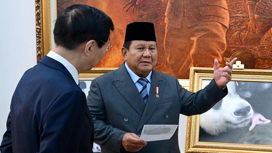 Presiden Prabowo Subianto menerima kunjungan Ketua MPR RRT Wang Huning, di Istana Negara, Jakarta, Kamis (4/12/2025). (Dok. Biro Pers Sekretariat Presiden/Muchlis Jr)