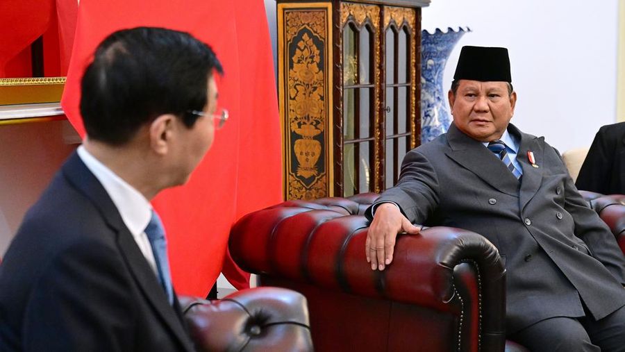 Presiden Prabowo Subianto menerima kunjungan Ketua MPR RRT Wang Huning, di Istana Negara, Jakarta, Kamis (4/12/2025). (Dok. Biro Pers Sekretariat Presiden/Muchlis Jr)