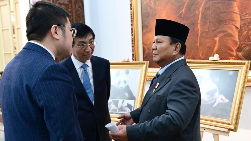 Presiden Prabowo Subianto menerima kunjungan Ketua MPR RRT Wang Huning, di Istana Negara, Jakarta, Kamis (4/12/2025). (Dok. Biro Pers Sekretariat Presiden/Muchlis Jr)
