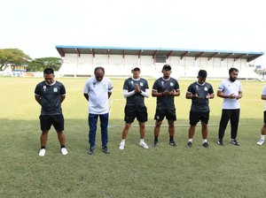 PSMS Pakai Pita Hitam Saat Latihan Usai Jeda: Solidaritas untuk Korban Bencana
