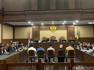Saksi Ngaku Spontan Beri Tas Golf ke Terdakwa Korupsi Minyak Mentah Rp 285 T