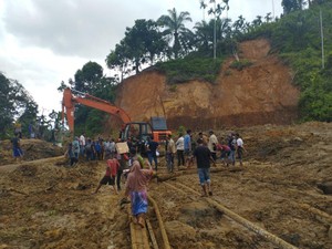 Tim dari Tiongkok ke Aceh Bantu Lacak Mayat Korban Bencana dalam Lumpur