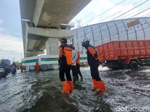 BPBD DKI Ungkap Siklon Tropis Picu Banjir Rob-Puting Beliung di Jakut