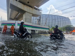 Video Penampakan Banjir Rob di Depan JIS