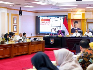 Bupati Ipuk Bersama 3 Menteri Paparkan Digitalisasi Bansos