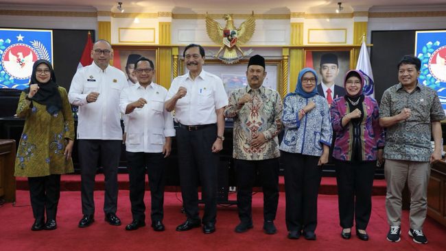 Bansos Digital Besutan Luhut, Proses Dipangkas dari 7 Jadi 3 Tahap