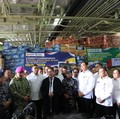 Bantu Korban Bencana, Mentan Kirim Kapal Penuh Logistik ke Sumatra