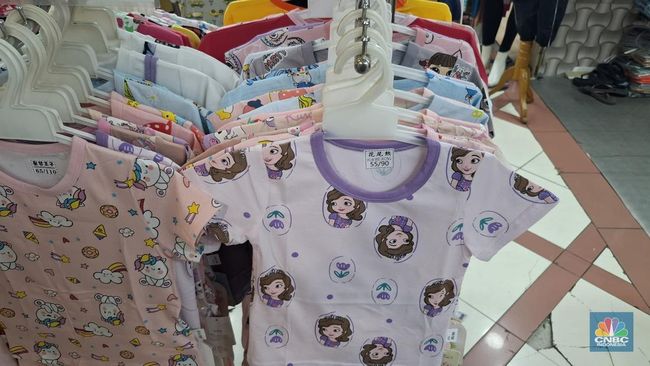 Baju White Label Berserakan di Pasar Tanah Abang, Ini Tipe Terbanyak
