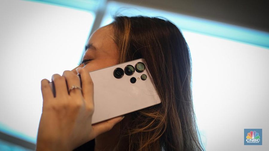 Samsung Galaxy S25. (CNBC Indonesia/Tias Budiarto)