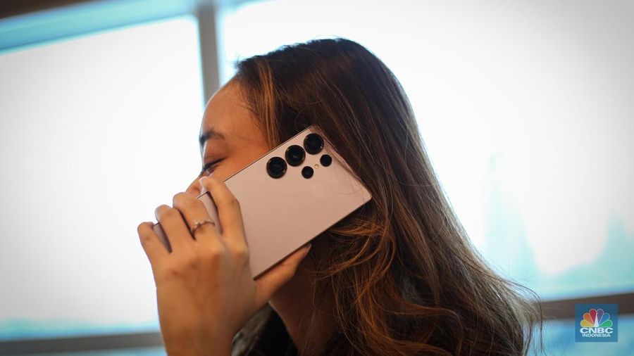 Samsung Galaxy S25. (CNBC Indonesia/Tias Budiarto)
