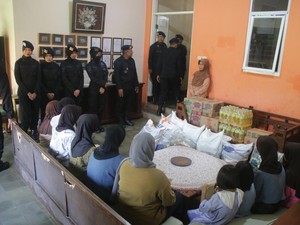 Brimob Polda Metro Jaya Salurkan Bantuan untuk Panti Asuhan di Jakpus
