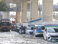Situasi Jalan RE Martadinata Samping JIS Lumpuh Diterjang Banjir Rob