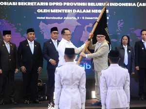 Ketua ADPSI Resmi Dilantik, Mendagri Tekankan Pentingnya Peran DPRD
