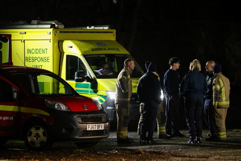 Suasana usai 200 rumah dievakuasi menyusul surat perintah penangkapan dua tersangka atas dugaan pelanggaran bahan peledak, di Derby, Inggris, Kamis (4/12/2025). (REUTERS/Temilade Adelaja)