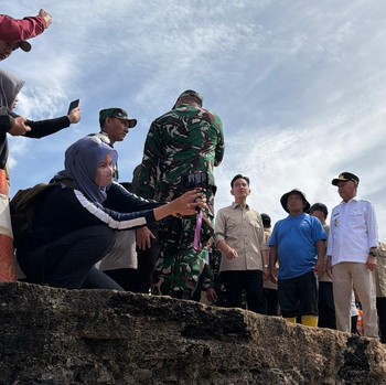 Wapres Gibran Turun Temui Korban Banjir Sumatra, Minta Maaf-Bilang Ini