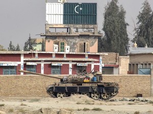 Afghanistan-Pakistan Berbalas Serangan, 133 Petempur Taliban Tewas