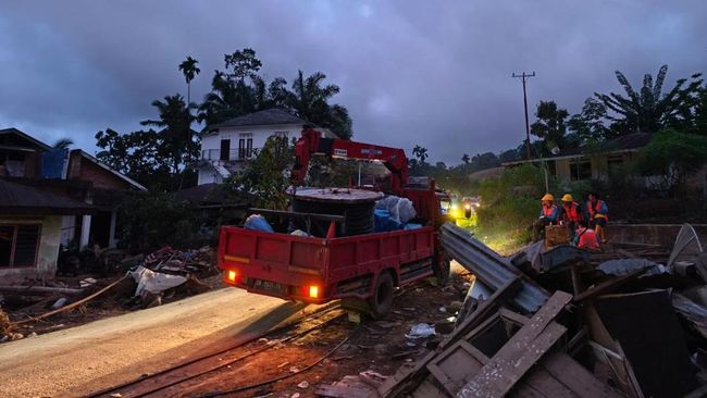 Update Bencana Sumatra: Korban Meninggal Capai 1.006 Orang, 217 Hilang