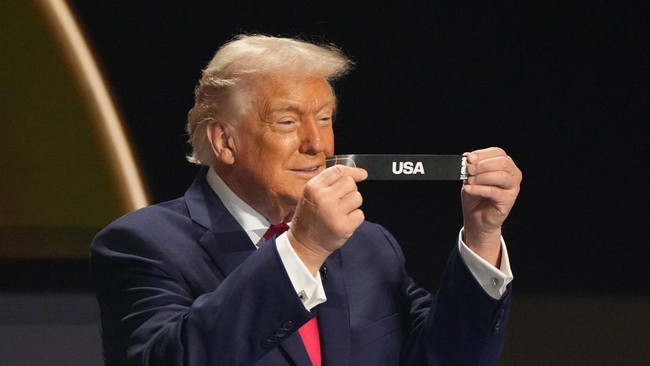 Donald Trump Tak Sudi Bayar Rp17 Juta untuk Nonton Piala Dunia