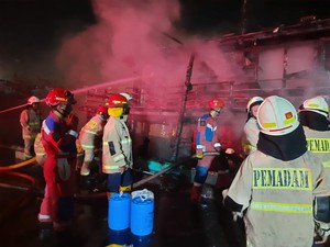 Kapal Terbakar di Pelabuhan Muara Baru Dipicu Korslet, Kerugian Rp 500 Juta