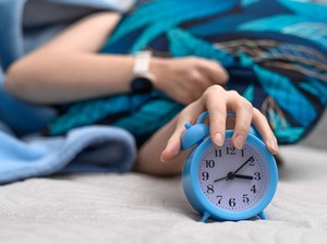 Lebih Nyenyak Mana, Tidur di Tempat Terang atau Gelap? Ini Kata Dokter Saraf