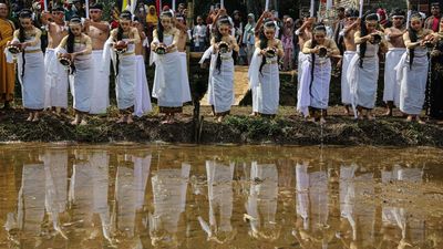 Budaya dan Alam Menyatu dalam Nyadran Sendang Gede di Desa Kandri