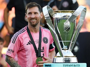 Juara MLS, Messi Langsung Tamatkan Sepakbola Amerika Serikat