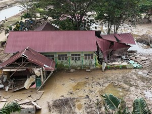 Pemerintah Bersihkan 587 Sekolah di Sumatera, Target Selesai 4 Januari