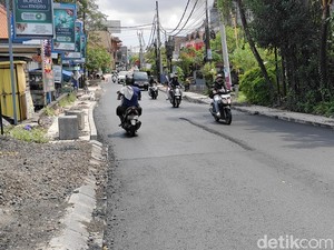 Aspal Jalan Tangkuban Perahu-Kerobokan Dikebut, Rekayasa Lalin Tunggu Selesai