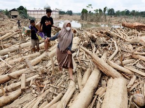 Video: Operasional 4 Perusahaan Disetop Menyusul Temuan Kayu Banjir Sumatera