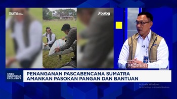 Video: Kirim Beras Korban Banjir Sumatra, Bulog Pakai Heli - Kapal