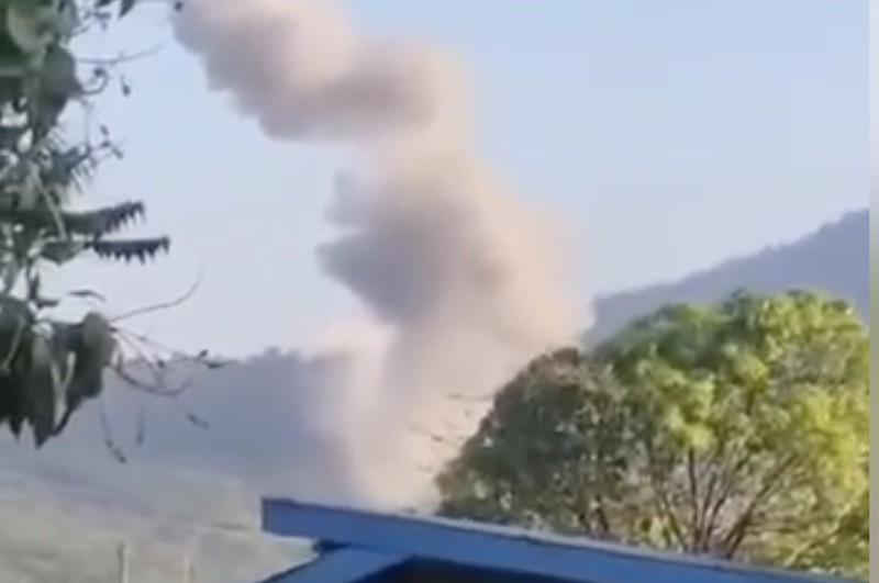 Thailand melancarkan serangan udara terhadap militer Kamboja, Senin (8/12/2025). (Tangkapan Layar Telegram/WarFront Witness)