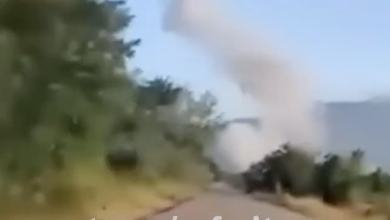 Thailand melancarkan serangan udara terhadap militer Kamboja, Senin (8/12/2025). (Tangkapan Layar Telegram/WarFront Witness)