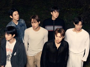 Album REVERXE EXO Tembus Penjualan 1 Juta Kopi