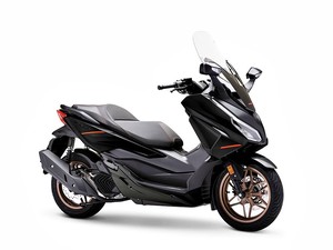 Honda Luncurkan Forza 125: Matic Gambot dengan Mesin Mungil