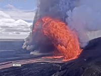 Ngeri! Gunung Erupsi Menggila, Semburan Lava Capai 15-30 M ke Langit