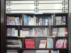 Video: Hidden Gem Perpustakaan Korea di Jakarta, Ada Koleksi Album K-Pop Juga!