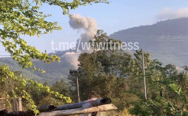 Thailand melancarkan serangan udara terhadap militer Kamboja, Senin (8/12/2025). (Tangkapan Layar Telegram/WarFront Witness)