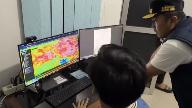 Awan Tebal-Zona Merah di Langit Sumbar Tebar Ancaman, Wagub Bertindak