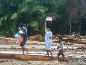 Warga Bantu Warga di Tapteng, Rumah Jadi Pengungsian-Ternak Jadi Santapan
