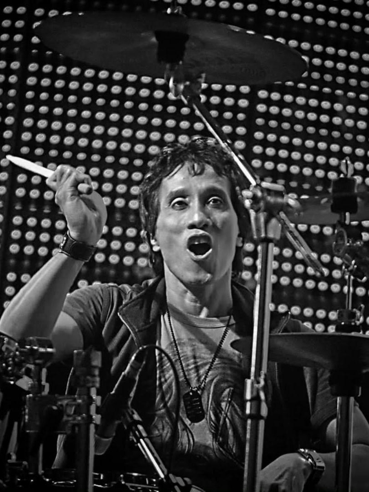 Yaya Moektio, Eks Drummer God Bless Meninggal Dunia