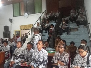 PGRI Flores Timur Protes Pemotongan TPP dan THR TPG 50 Persen