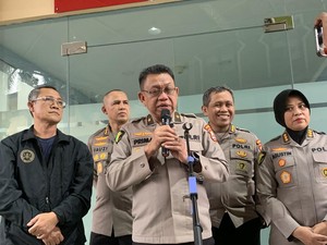 RS Polri Terima 21 Kantong Jenazah Korban Kebakaran Gedung Terra Drone