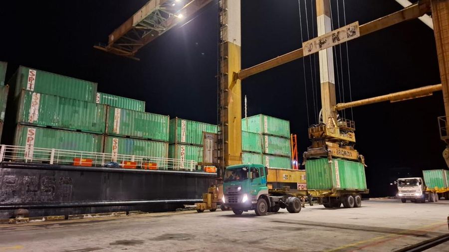 Dok Pelindo Terminal Petikemas