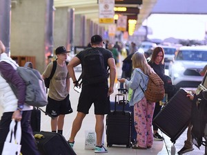 Jangan Sembarang Kenakan Pakaian, Kalau Tidak Mau Ribet di Bandara