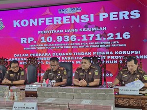 Kejari Semarang Pamer Duit Rp 10,9 M dari Kasus Pembobolan Kredit Bank