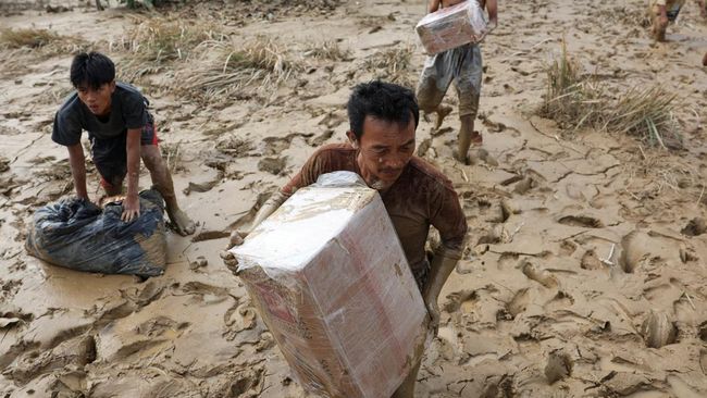 Heboh Anggota DPR Komentari Donasi Banjir Rp10 M: Sok Paling-paling