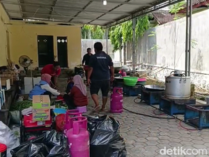 Pemkab Lumajang Dirikan Dapur Umum untuk Pengungsi Banjir Lahar Semeru