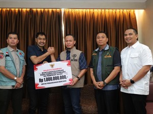 Temui Gubernur Aceh, Walkot Pekanbaru Serahkan Bantuan Kemanusiaan Rp 1,5 M